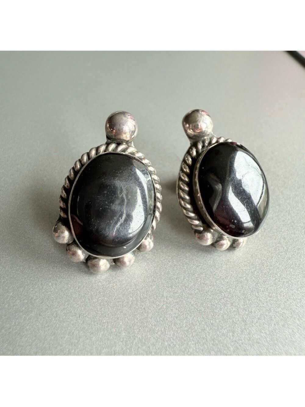 Mexico Black Onyx Sterling Silver Cable and Beads Design Stud Earrings - Picture 2 of 6